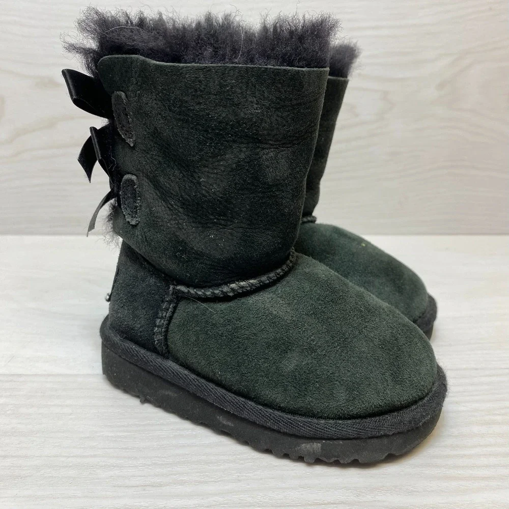 UGG Australia Mini Bailey Bow Winter‎ Boots Kid's Size 6 Black Suede Shearling
